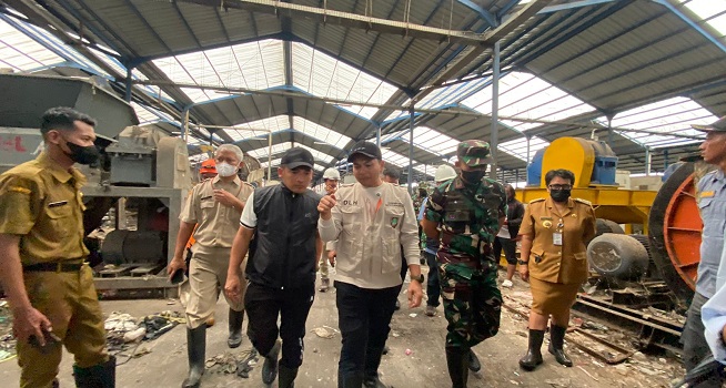 Bawa Alat Berat, Wali Kota Solo Tindaklanjuti Persoalan Sampah Putri Cempo