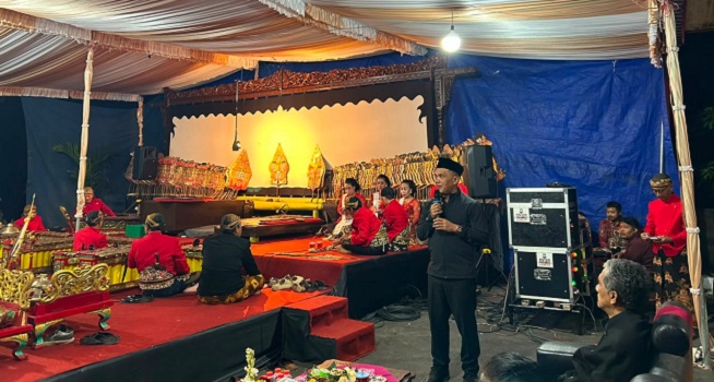 Gandeng Paguyuban Dalang Karanganyar, Sumanto Ajak Generasi Muda Nguri-Uri Budaya Jawa 
