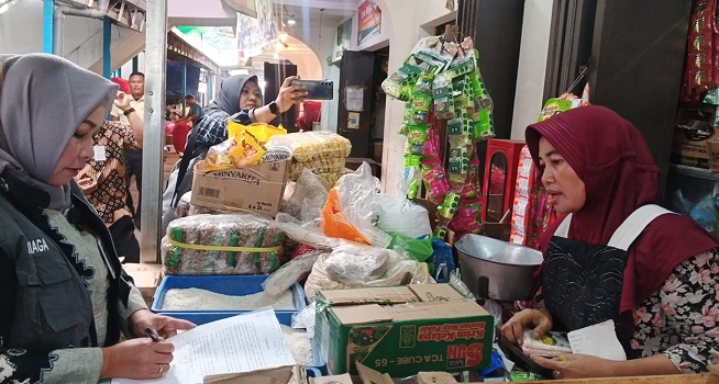Jelang Natal dan Tahun Baru, Disperindag Jateng Bersama BPOM Pantau Harga Bahan Pokok
