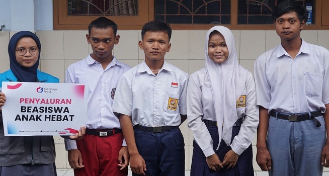 Dukung Mimpi Anak Bangsa, LAZ Sukoharjo Peduli Beri Beasiswa Siswa Berprestasi SLB Hamong Putra