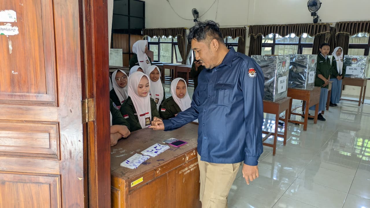 Didampingi KPU, SMAN 3 Sukoharjo Sukses Gelar Pemilos Berbasis E-Voting