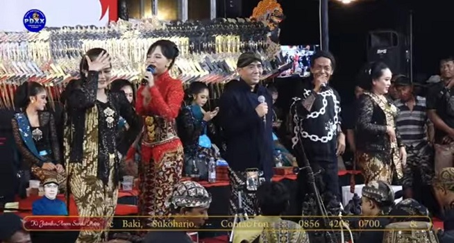 Wayang Kulit Bertabur Bintang Semarakkan Tradisi Ruwahan di Desa Purbayan