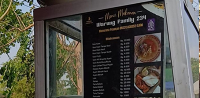 Hanya Buka Dua Hari Sepekan, Kare Ayam di Depan Mangkunegaran tetap Bertahan Sejak 2015