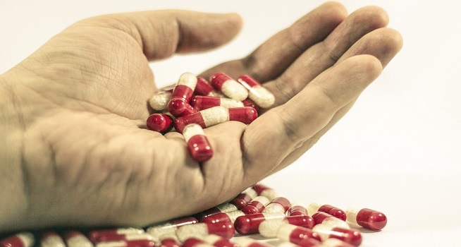 Rupiah Melemah, Harga Obat Bertambah Kuat?
