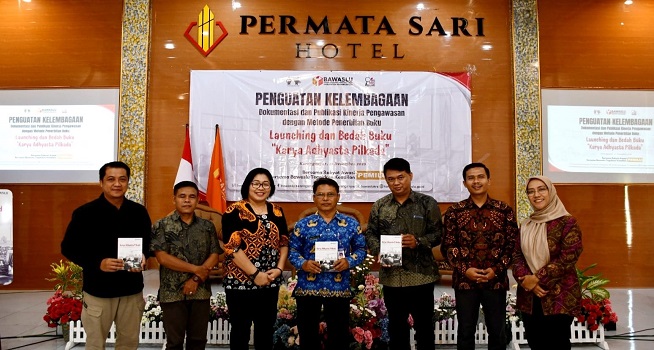 Bawaslu Karanganyar Luncurkan Buku “Karya Adhysta Pemilu”