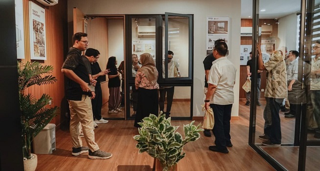 Kolaborasi dengan Candi Alumunium Solo, Brand Jepang TOSTEM Hadirkan Studio Premium Pertama di Jateng