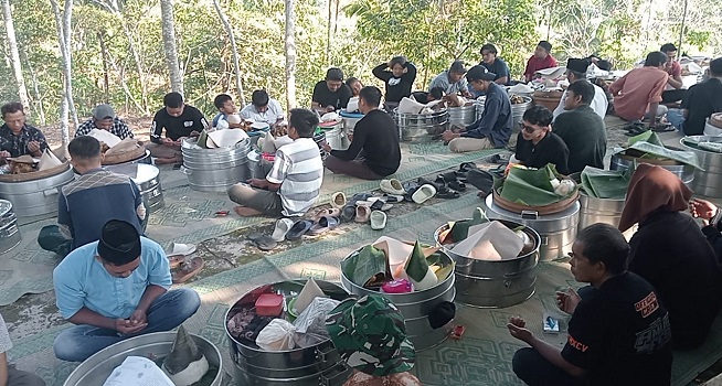 Tradisi Turun Temurun, Warga Lereng Merbabu Boyolali Gelar Sadranan