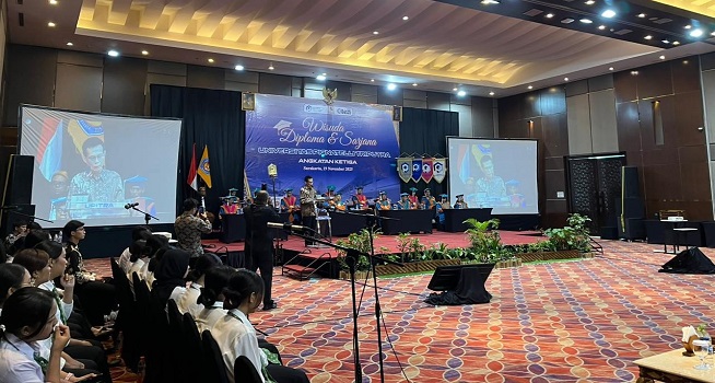 UPITRA Wisuda 61 Lulusan, Hampir Separuhnya telah Diterima Kerja