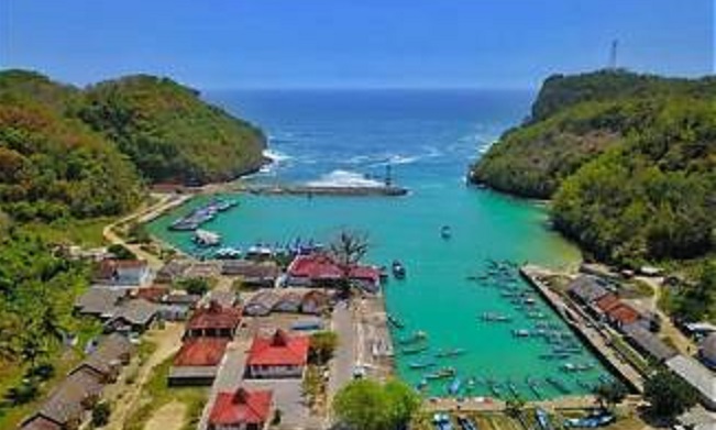 5 Wisata Populer di Wonogiri, dari Pantai Eksotis hingga Waduk yang Memesona