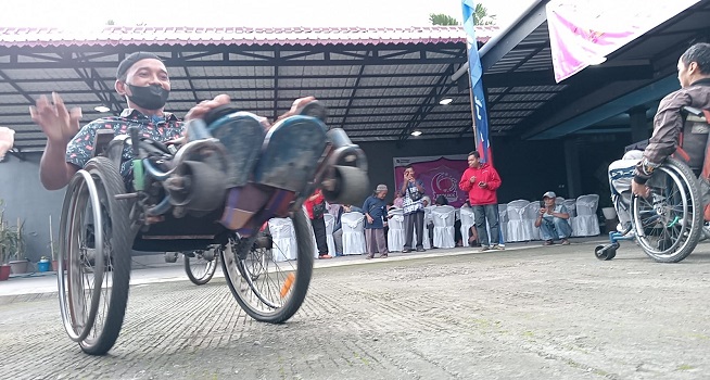 Unik! Disabilitas Boyolali Atraksi Kursi Roda sambil Ngabuburit 