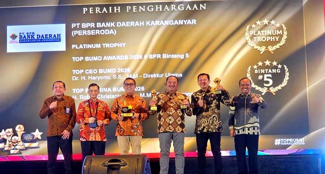 BPR Bank Daerah Karanganyar Sabet Platinum Trophy Top BUMD Awards 2026