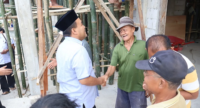 Tinjau Pembangunan Masjid di Dukuh Sambong, Bupati Blora Apresiasi Kebersamaan Masyarakat   