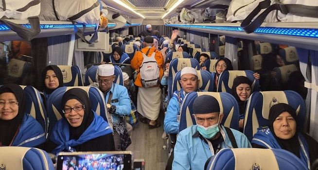 Jemaah Haji Diberangkatkan ke Tanah Air, Kemenhaj Ingatkan Tak Boleh Bawa Air Zamzam di Koper