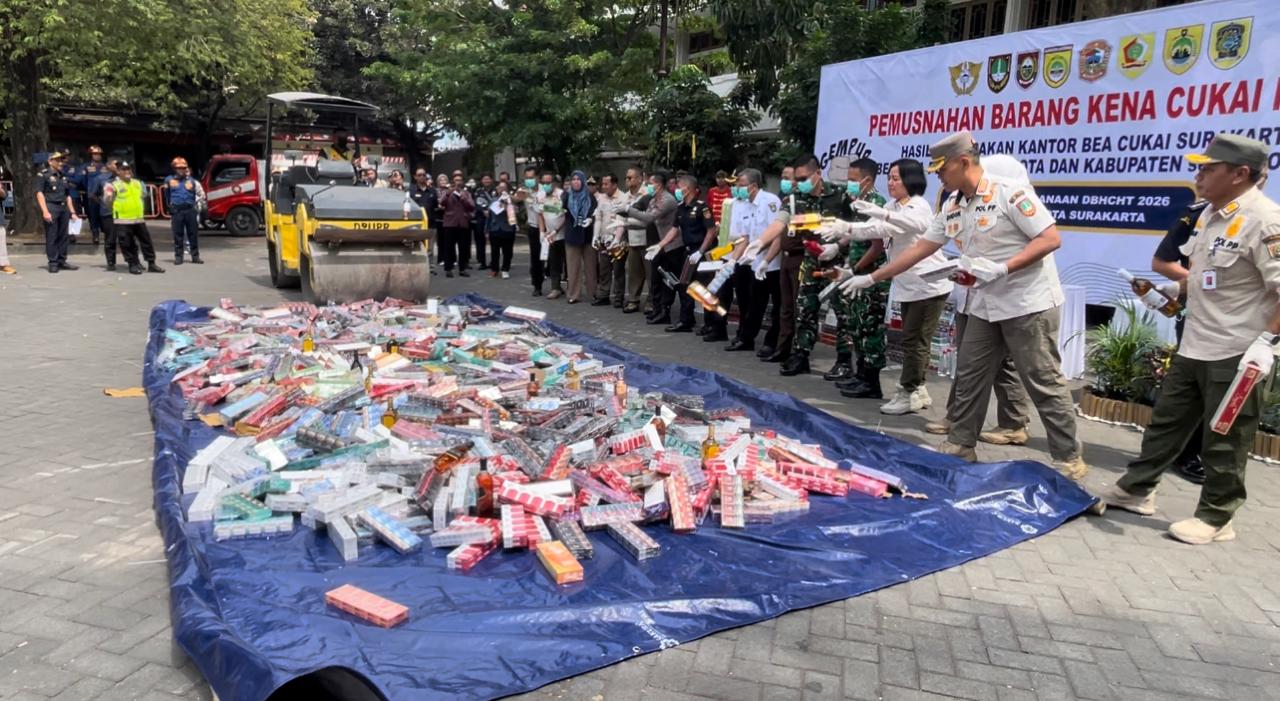 Marak Peredaran Rokok Ilegal, Bea Cukai Solo Musnahkan 12,8 Juta Batang