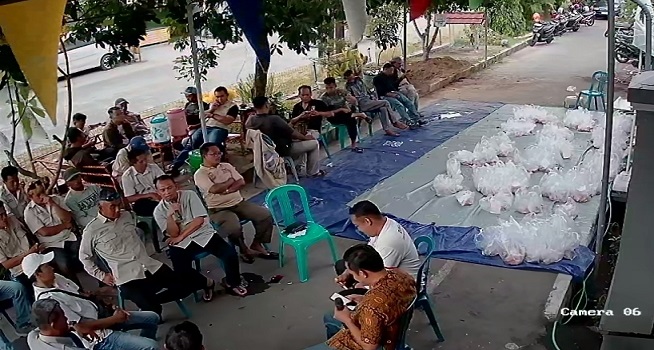 DPD Tani Merdeka Indonesia Boyolali Bagikan Daging kepada Anggota dan Warga