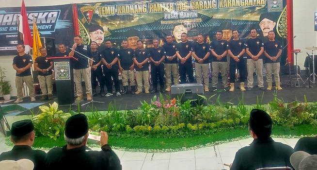Apresiasi Dedikasi Pengamanan Pengesahan Anggota Baru, Pamter PSHT Karanganyar Gelar Temu Kangen dan Konsolidasi