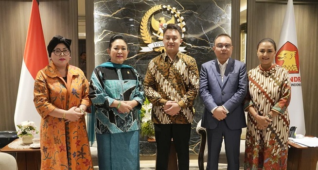 Usai Ditemui PB XIV Purbaya, Sufmi Dasco Beri Pesan Damai untuk Keraton Surakarta