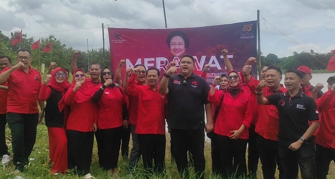 Rayakan HUT Megawati dan Partai, PDIP Sragen Tebar Ikan hingga Suguhkan Pagelaran Wayang Kulit