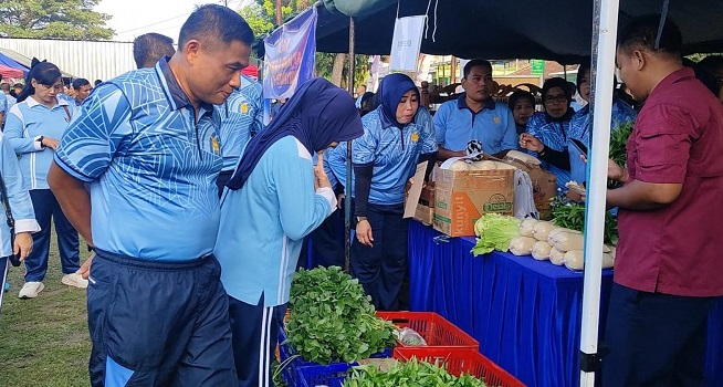 Ratusan Warga Serbu Bazar Murah HUT ke-80 TNI AU di Lanud Adi Soemarmo