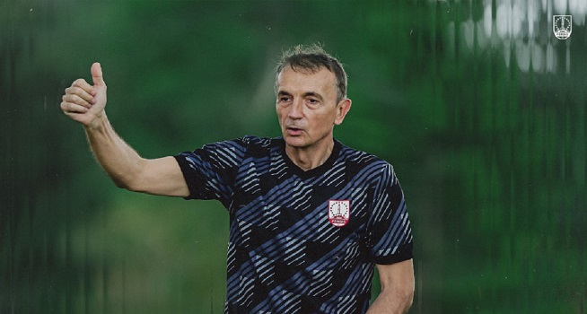 Milo Pimpin Latihan Perdana usai Ditunjuk sebagai Pelatih Kepala Persis