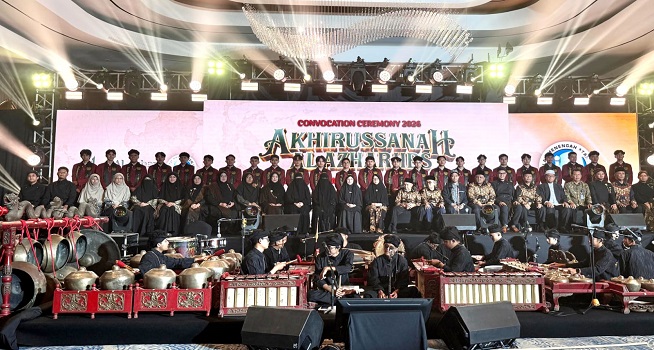 Akhirussanah Angkatan III SMA Al Azhar IIBS Karangpandan, Ajak Siswa-Siswi Teladani Jejak Juang Pangeran Diponegoro