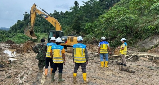 Tangani Banjir dan Longsor di Aceh, Kementerian PU Kerahkan 31 Alat Berat 