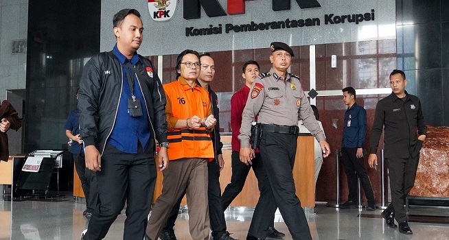 KPK Tahan Tersangka Dugaan Penerimaan Gratifikasi di Lingkungan Setjen MPR, Rubicon Ikut Diamankan