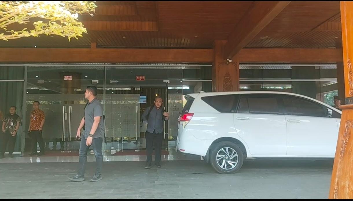 Pengembangan Kasus Bupati Etik Suryani, Penyidik KPK Kembali "Datangi" Gedung Menara Wijaya