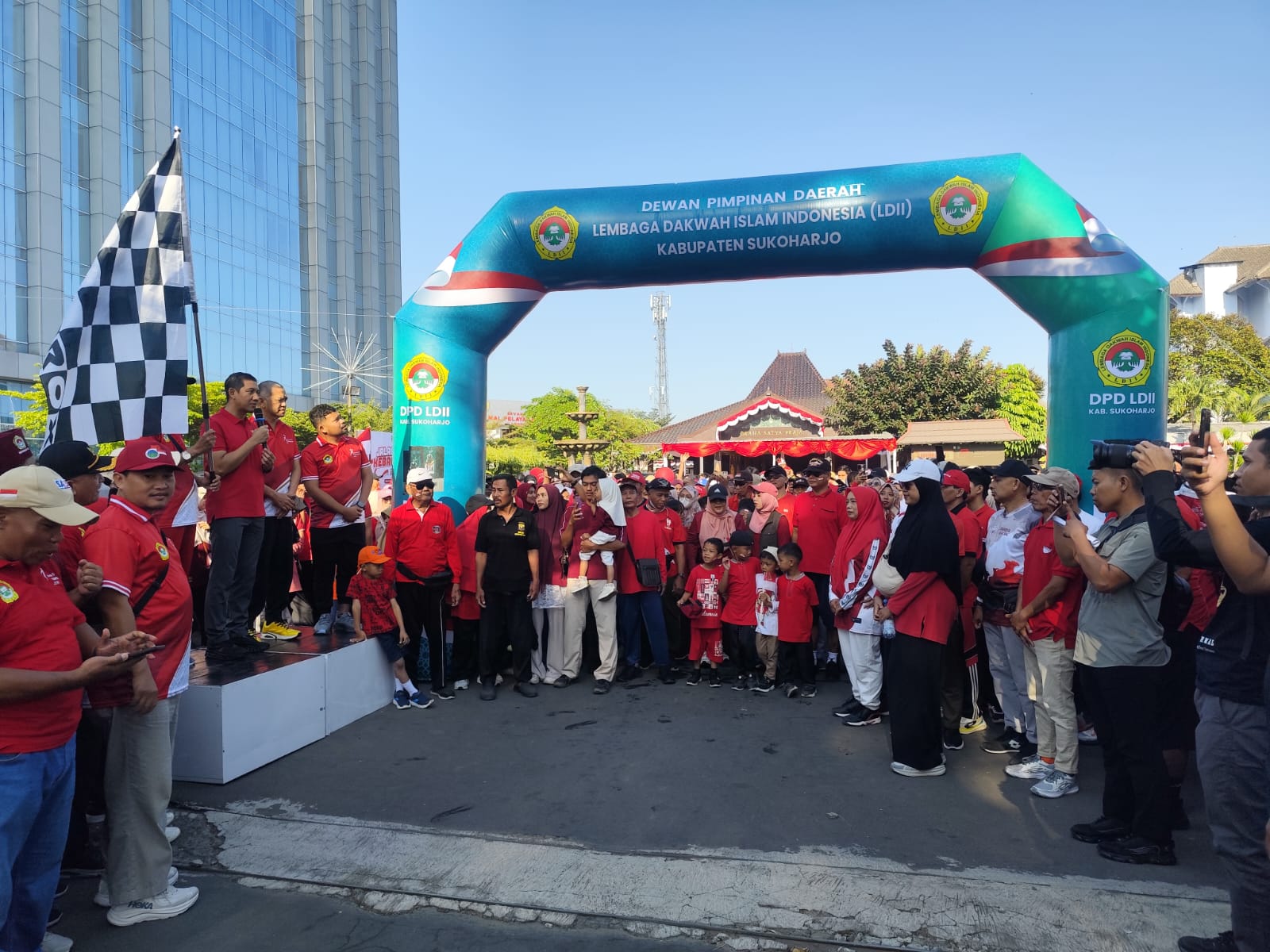 Target 1.500 Membludak Jadi 2.610 Peserta, Jalan Sehat Kebangsaan LDII Sukoharjo Banjir Doorprize