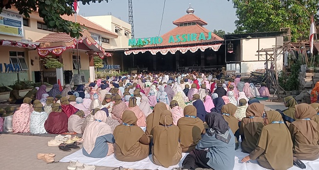 Ratusan Siswa SD di Boyolali Gelar Salat Istisqa, Berharap Hujan Turun