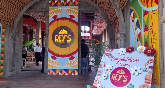 Reys Mediterranean Kitchen Hadir di Palagan Sleman, Paduan Rasa Mediterania dan Desain Penuh Warna yang Siap Memanjakan Lidah
