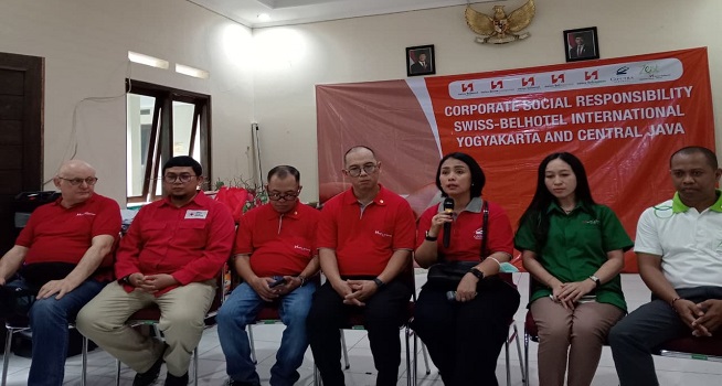 GM Hotel Ciputra Berbagi Kasih, Satukan Korporasi dan Kemanusiaan di Rumah Bahagia