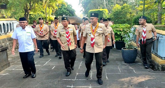 Ziarah ke Makam Tokoh Bangsa, Budi Waseso Ajak Generasi Muda Teladani Pendiri Pramuka Indonesia