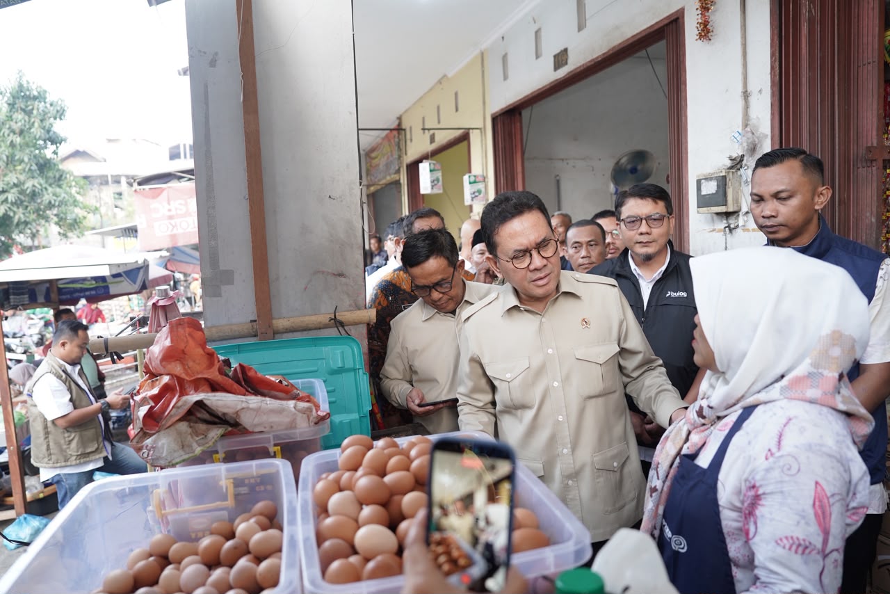 Mendag Budi Santoso Sidak Pasar Ir. Soekarno Sukoharjo: Jaga Keseimbangan Harga Peternak dan Konsumen