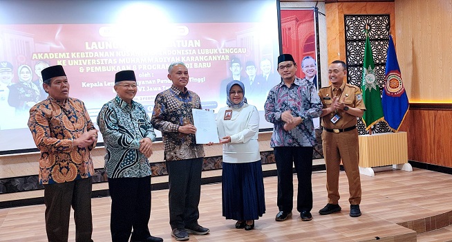 Gandeng Akbid Nusantara Indonesia, UMUKA Luncurkan Pendidikan Kesehatan dan Buka 8 Prodi Baru 